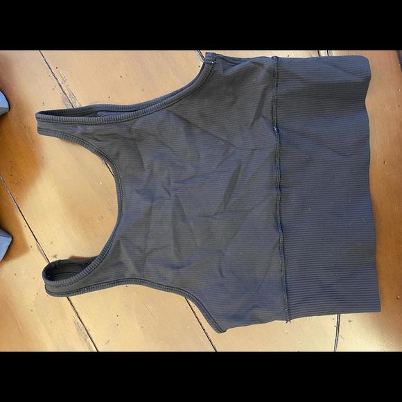 Black lululemon ribbed cropped tank size small - Picture 2 of 2